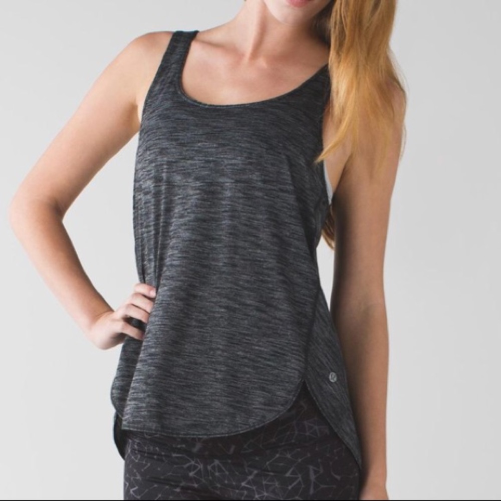Lululemon heather gray tank top - Size 6